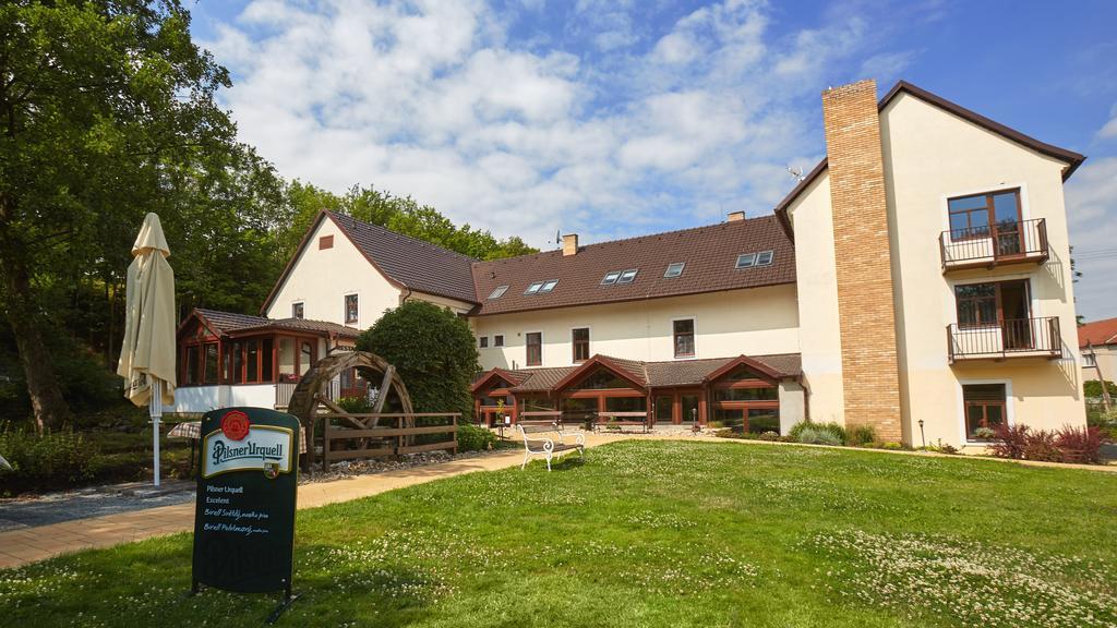 Penzion Lasakuv Mlyn Boskovice Bagian luar foto